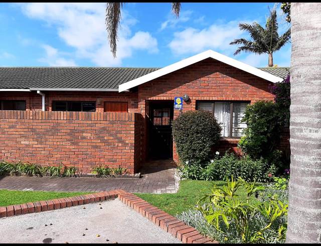 2 BEDROOM TOWNHOUSE RENTED IN CHARLO